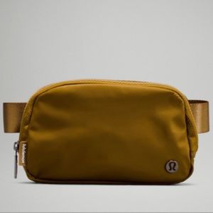 Lululemon • Everywhere Belt Bag in Burnt Caramel